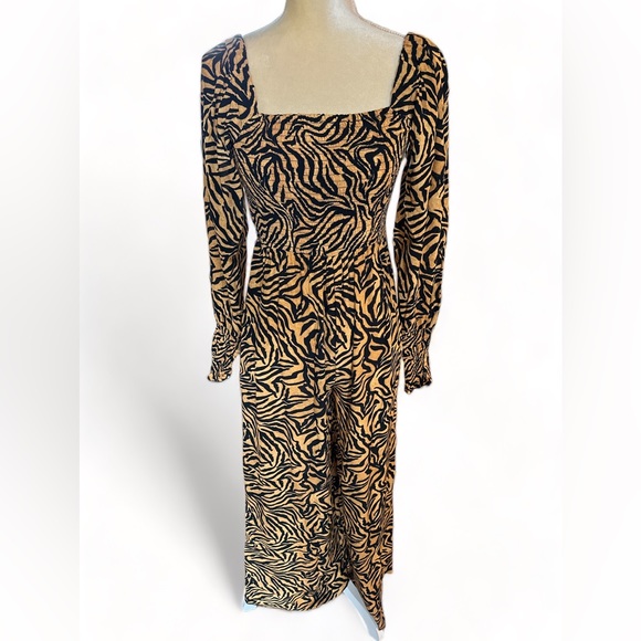 NWT Anthropologie Kachel Tiger-Striped Smocked Jumpsuit Size 4 - Picture 3 of 10